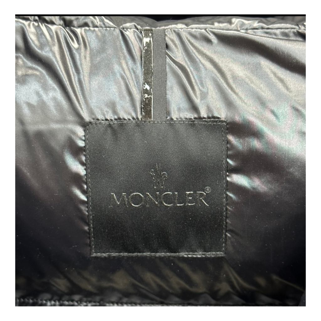 Moncler Tonal-Logo High-Collar Puffer Jacket | Black | Premium Down